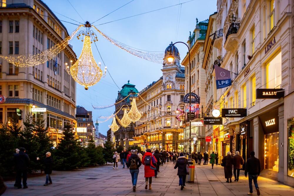 Christmas In Vienna Stroll