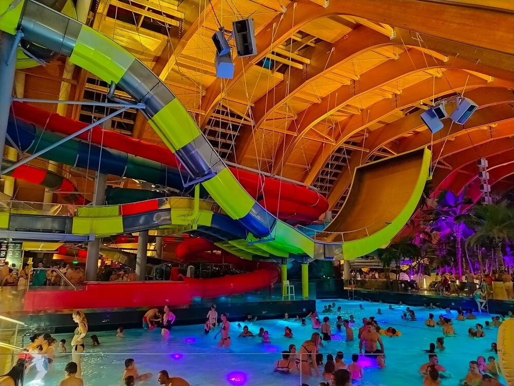 Shutterstock 2332594455