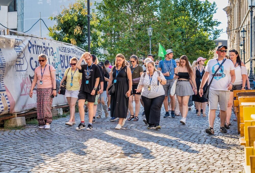 Shutterstock 2399973303