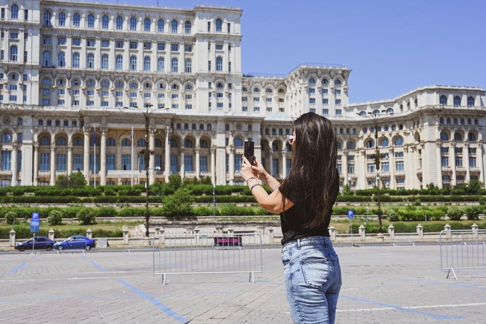 Shutterstock 2331498613 1