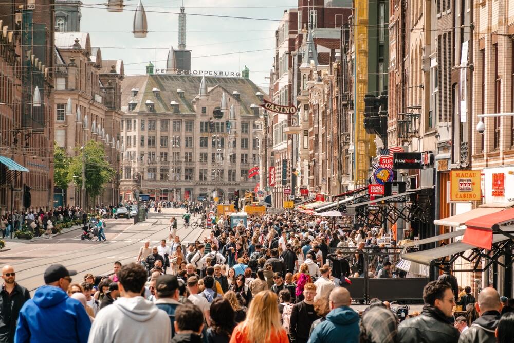 Shutterstock 2474180617