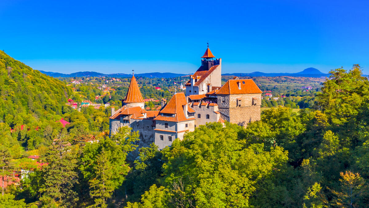 Bran Castle, Peles Castle & Brasov Full-Day Guided Tour