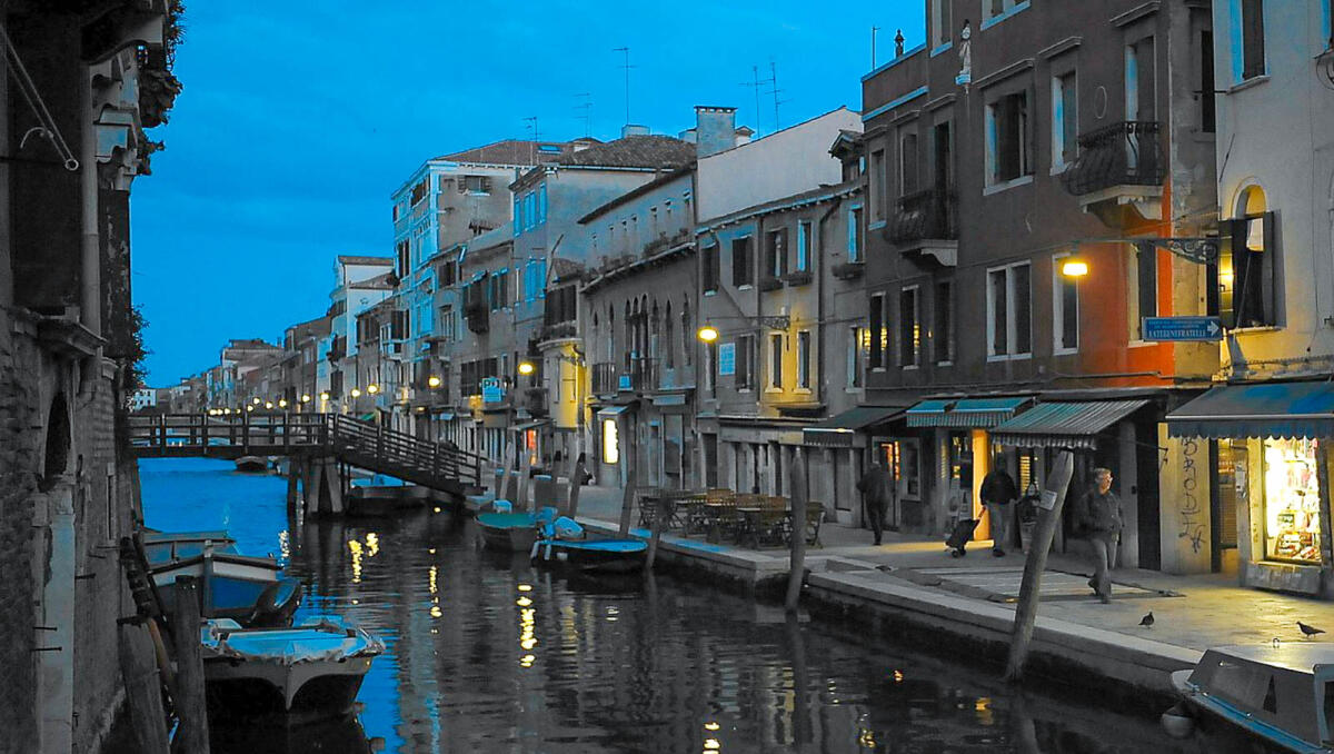 Underground Venice: Legends & Ghosts of Venice Guided Walking Tour